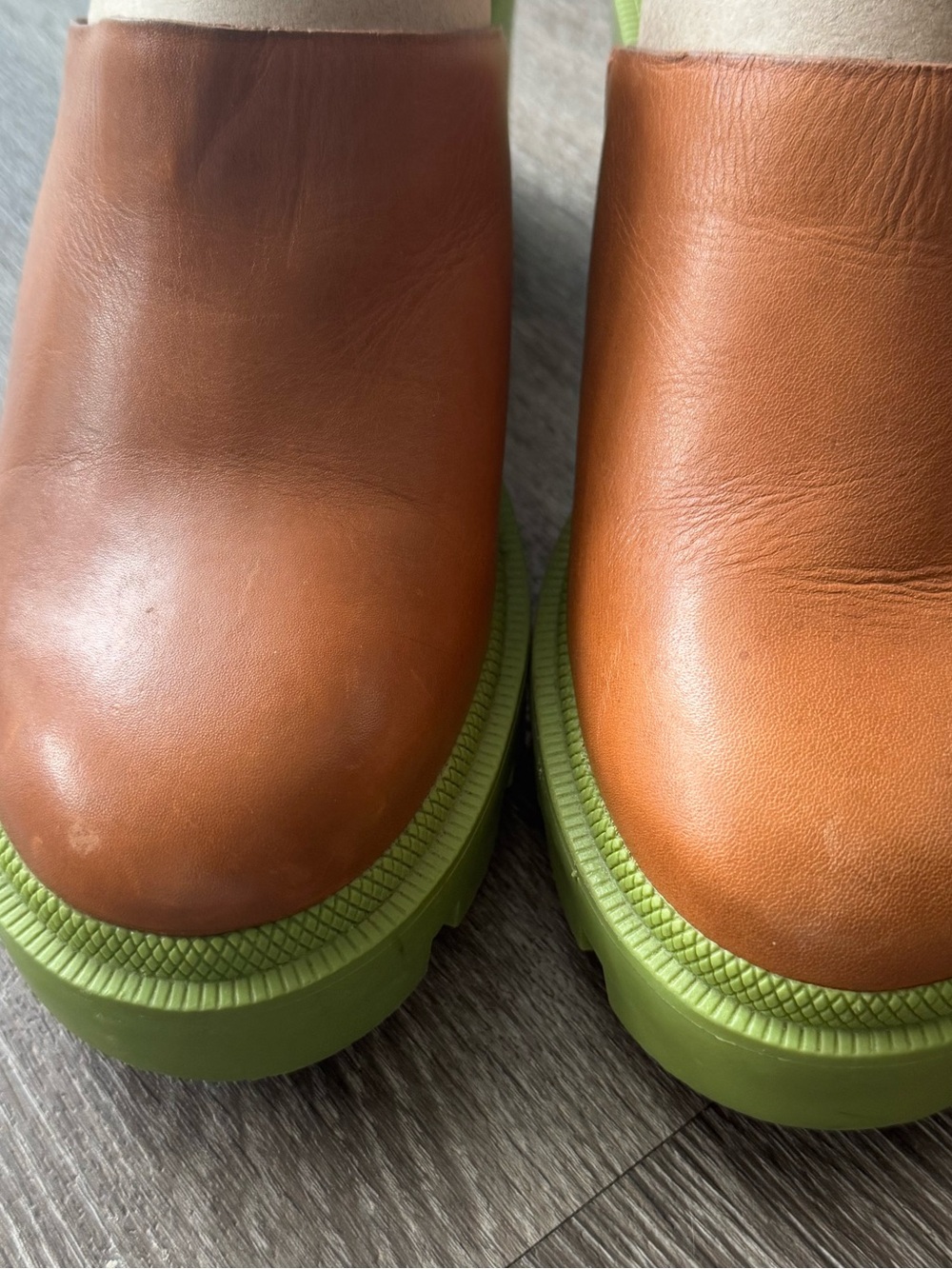 Gianni Bini End Game Leather Platform Mules Brown Green Sole 8.5 - Picture 3 of 5